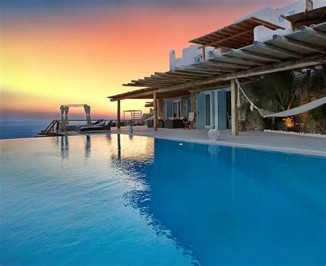 the 10 best infinity pools in the world according to