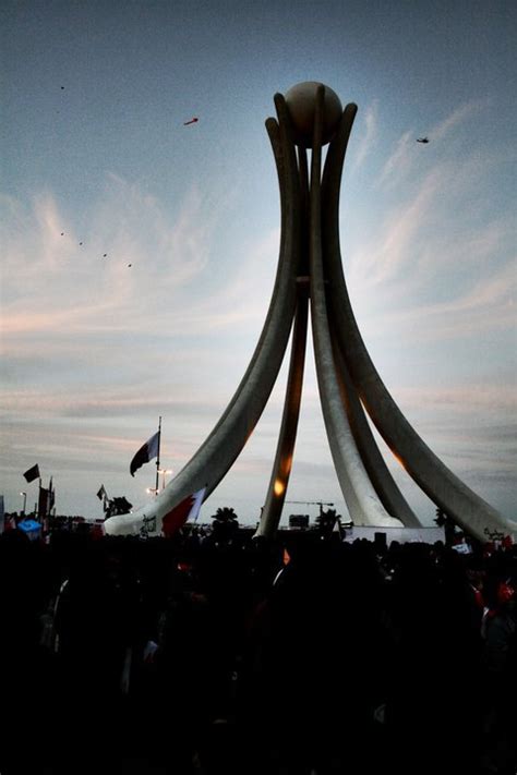 شبكة قنوات المناهل 2011 البحرين ثورة ، المظلوم الشعب على الظالم آل خليفة