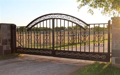 types  durable gates aberdeen custom gate  iron