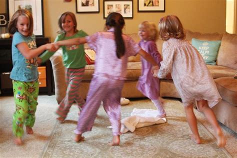 25 unique slumber party games ideas on pinterest 13th birthday party ideas for girls