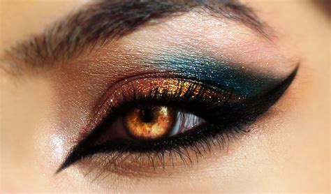 tips in applying eye makeup thailand best selling