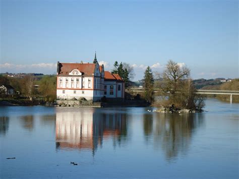 neuhaus  inn