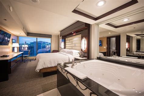 bedroom luxury suite center strip updated  holiday rental