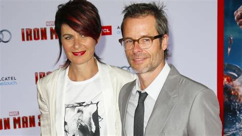 guy pearce has split from his wife of 18 years