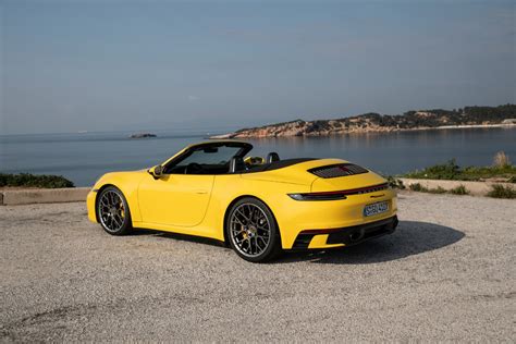 porshe  yellow vind fantastische aanbiedingen voor porsche