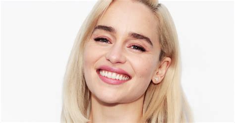 Emilia Clarke Admits Her Blonde Hair Wasnt A Good Idea