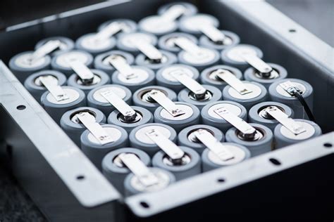 lithium ionen batterien akkumande akku reparatur fuer ebikes elektrische werkzeuge und segways