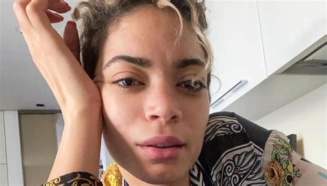 Elodie On Instagram Shows Herself Without Makeup In The Photo She Is