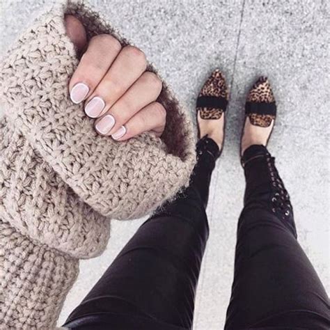 we spy another super cute aussie mani loving this so much