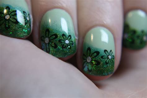 green nature nails sparkly nails fancy nails cute nails pretty