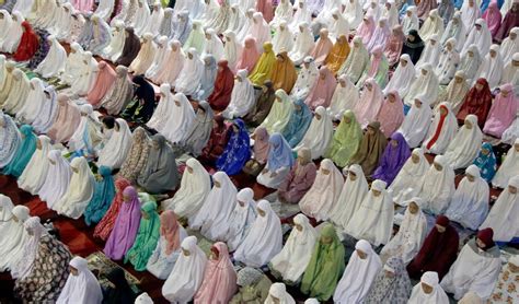 Many Muslims To Begin Fasting For Month Of Ramadan On