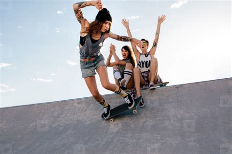 Skater Girl Rides On Skateboard At Skate Park 146488 Youworkforthem