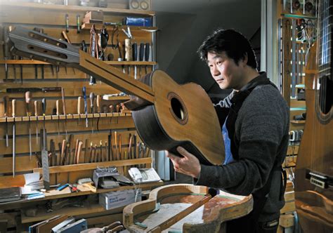 zoom korea guitar maker grows  family business