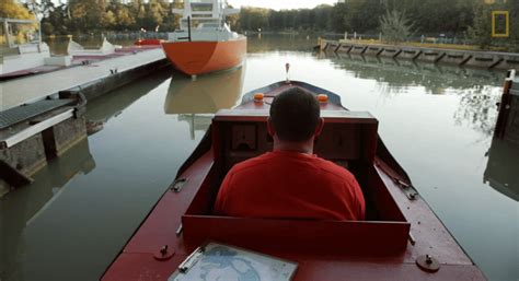 mini ships teach pilots   navigate major waterways