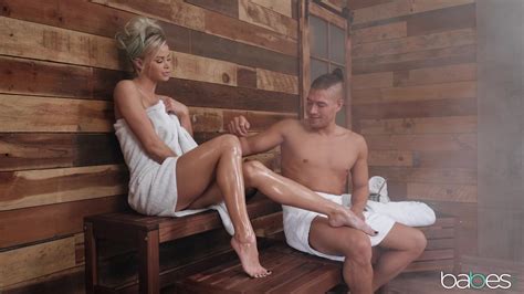 milf tries anal at the sauna when hubby is not there