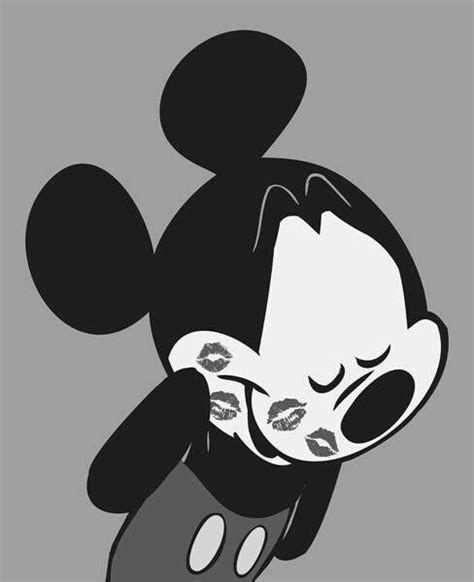 discovered by alexa maria find images and videos about kiss mickey and disney on we heart it