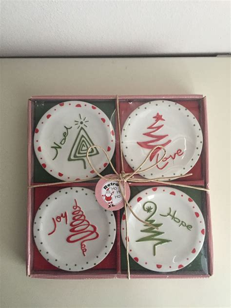 christmas plates   gift box