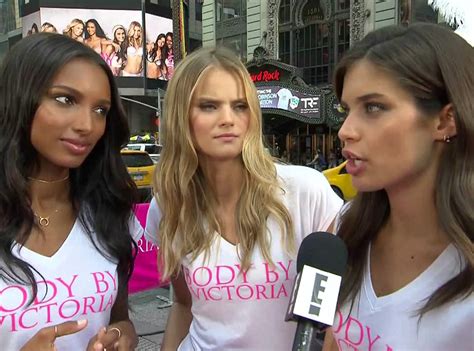 Find Out Which Victoria S Secret Model Gives Off Creepy Vibes E