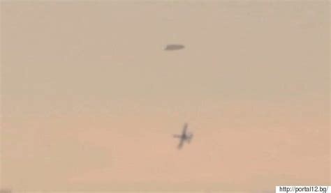 video  ufo chased  military style jets divides alien fans huffpost uk tech
