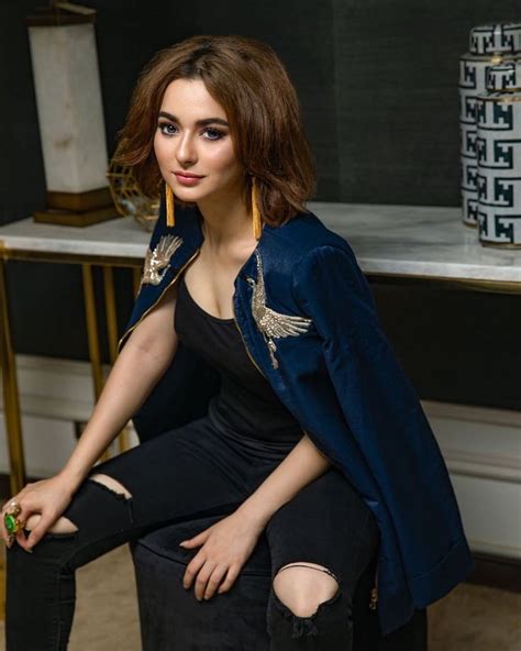 Hania Amir Looking Very Beautiful 😍😘 ️ Wearing Beautiful