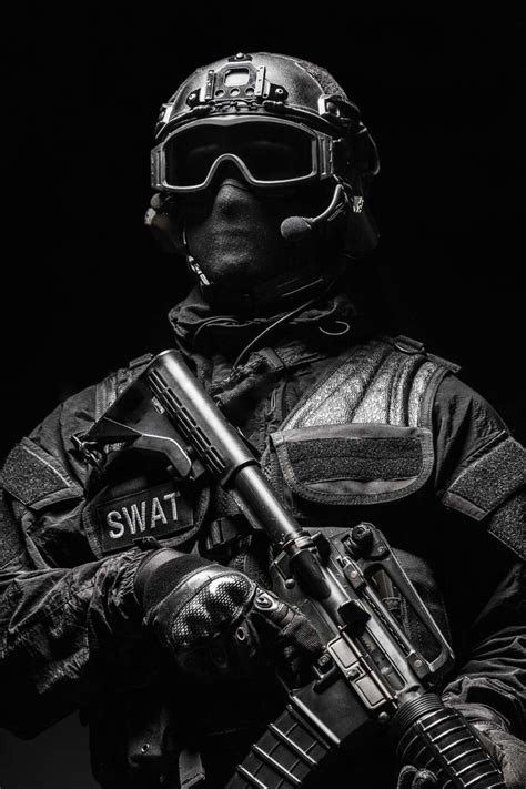 swat team special weapons  tactics trdcrft