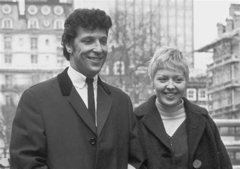 Tom Jones Long And Messy Marriage Shows Us What True Love