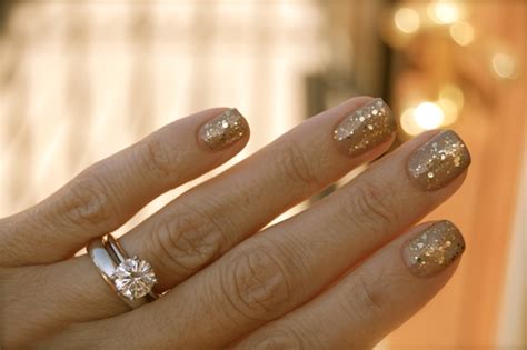 examples  gold glitter nail polish art    ecstasycoffee