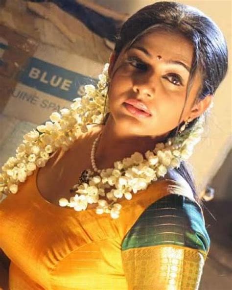 unseen tamil actress images pics hot priyamani bikini boobs full view pics hot