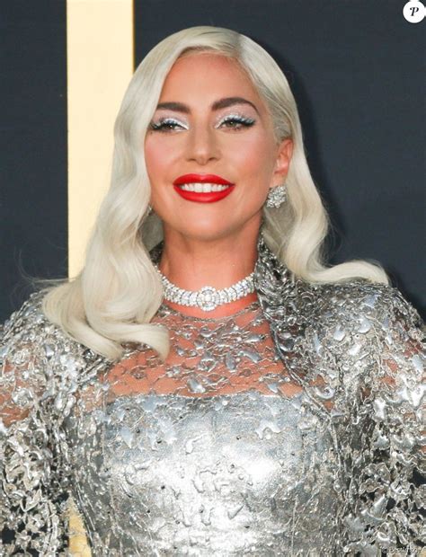 Lady Gaga Les Célébrités à La Première De A Star Is Born Au Shrine
