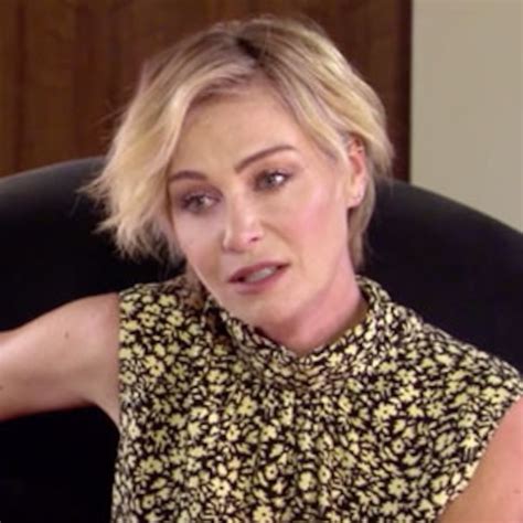 portia de rossi cries as tyler henry delivers message from late dad e