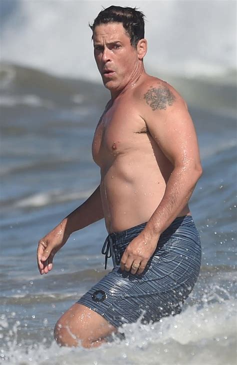 rob lowe s beach wardrobe malfunction best celebrity pics of the week