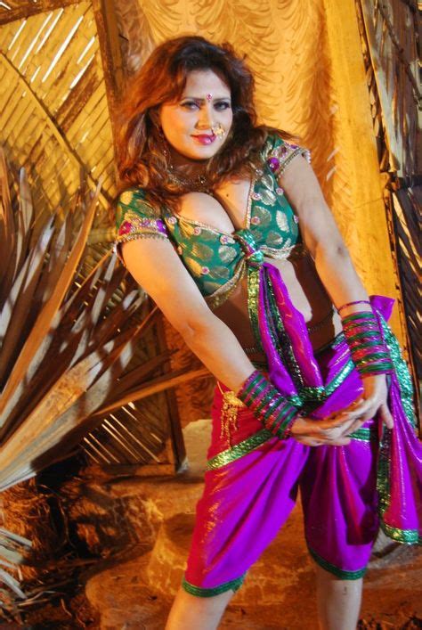 Bhojpuri Actress Sapna Tanveer In Kashta Saree Hot