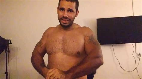 bodybuilder flexing vlog muscle god samson youtube
