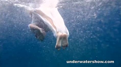 julia swimming nude in the sea porn tube