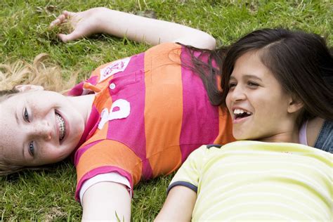 4 ways to help your pre teen daughter navigate new