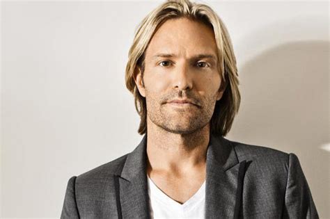 eric whitacre composer biography facts   compositions