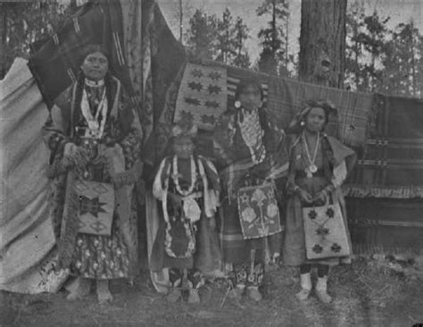 Warm Springs Mother And Her Daughters Circa 1900 Native American