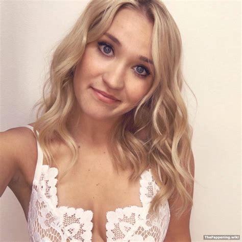 Emily Osment Nude Pics And Vids The Fappening