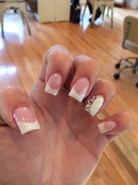 amazing wedding nails   lisa grace   beauty studio