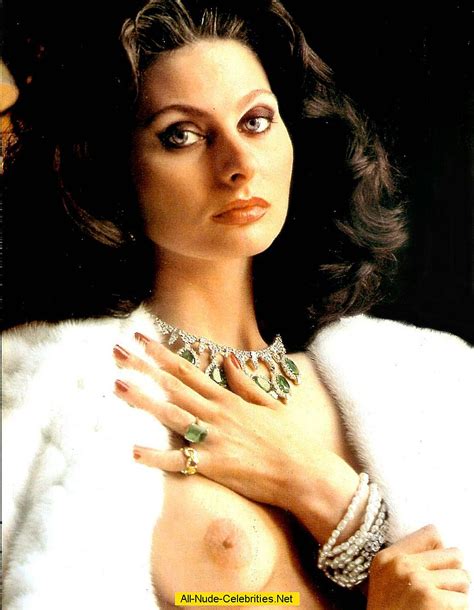 sophia loren exposed her tits and hairy pussy