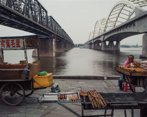 Invisible Bridges Life Along The Chinese Russian Border The New Yorker