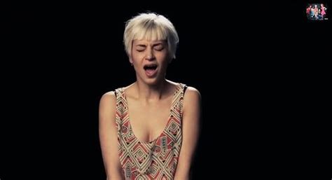 girls singing while having orgasms [video]