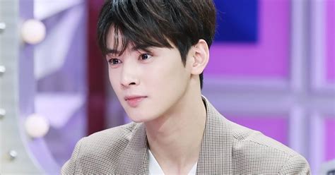 cha eunwoo reveals he was once asked out by a female celebrity here s