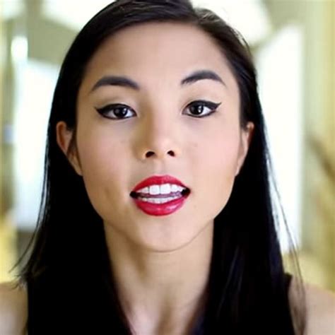 empowering makeup tutorial shows us how we should really put on our fa