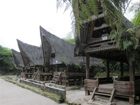huta bolon simanindo batak museum samosir island 2021