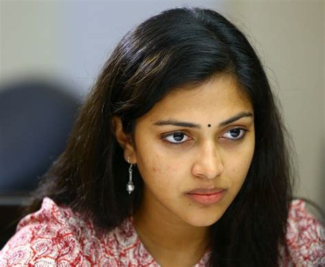 Indian Hot Girl Amala Paul Face Closeup Photos Without