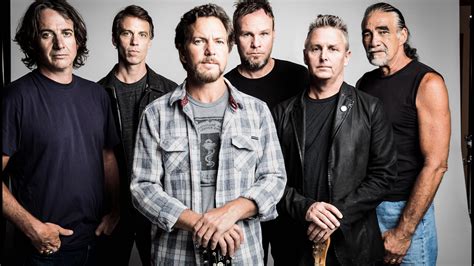 alive  pearl jam crafted  legacy