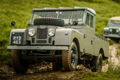 land rover defender driving  years  history motoring research