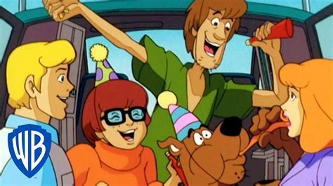 A Picture Of Scooby Doo And The Gang Picturemeta