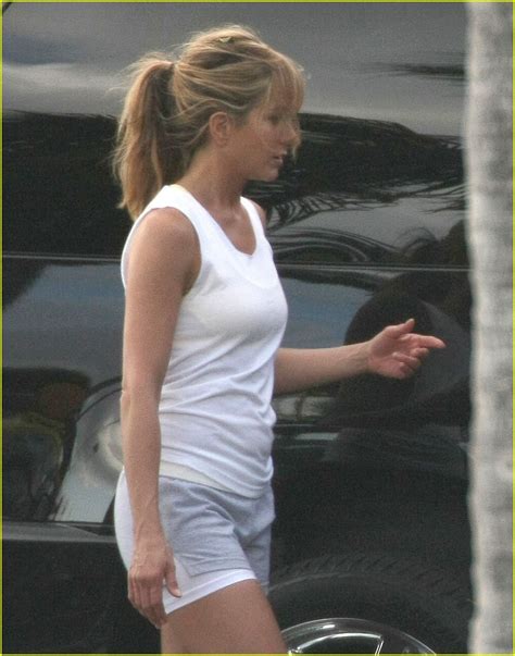 Full Sized Photo Of Jennifer Aniston Short Shorts 04 Photo 1002921